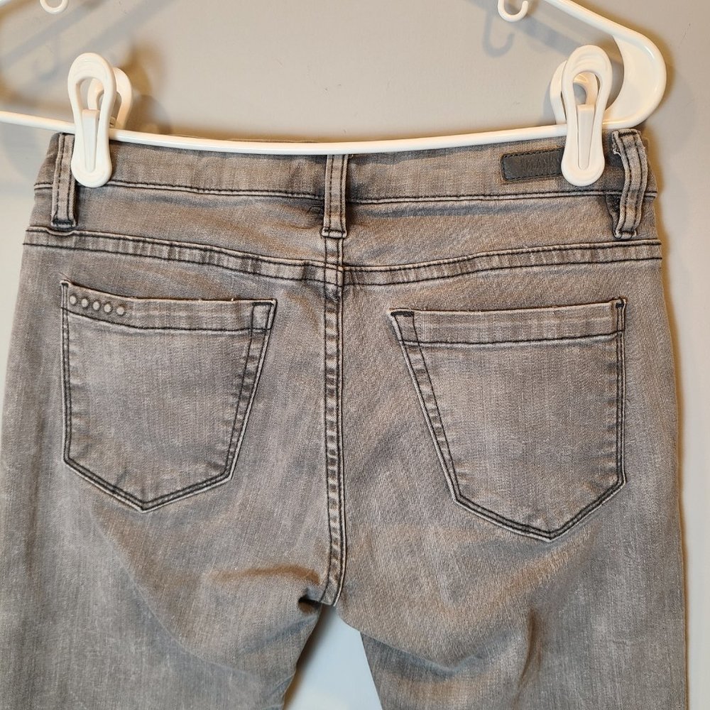 Blank NYC Light Gray Skinny Ankle Jeans with Zipper - Picture 6 of 10